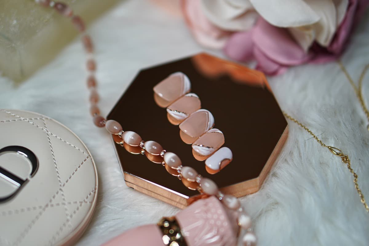 Ingénue — Peach with White Accent & Gold Glitter